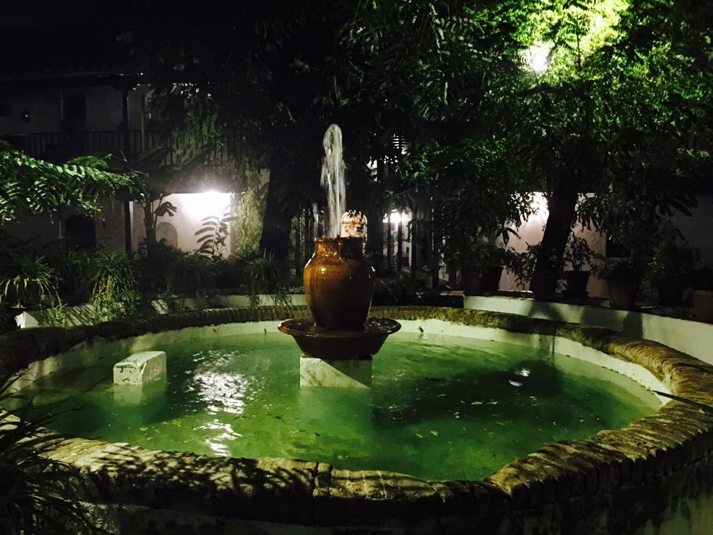 Oasis En El Centro De Sevilla Kültér fotó